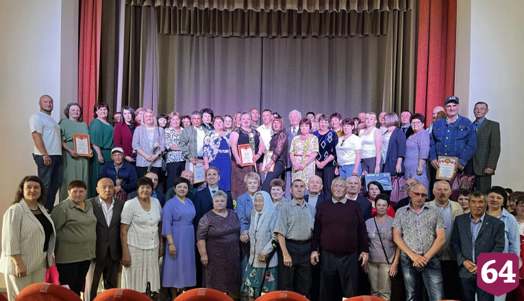 В Саратовской области слет животноводов посвятили единству народов России